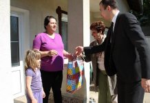 Dve porodice iz Obrenovca utočište našle u bečejskoj opštini
